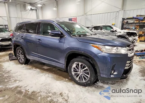 2018 Toyota Highlander Se из США, поврежденный, VIN 5TDJZRFH2JS828951